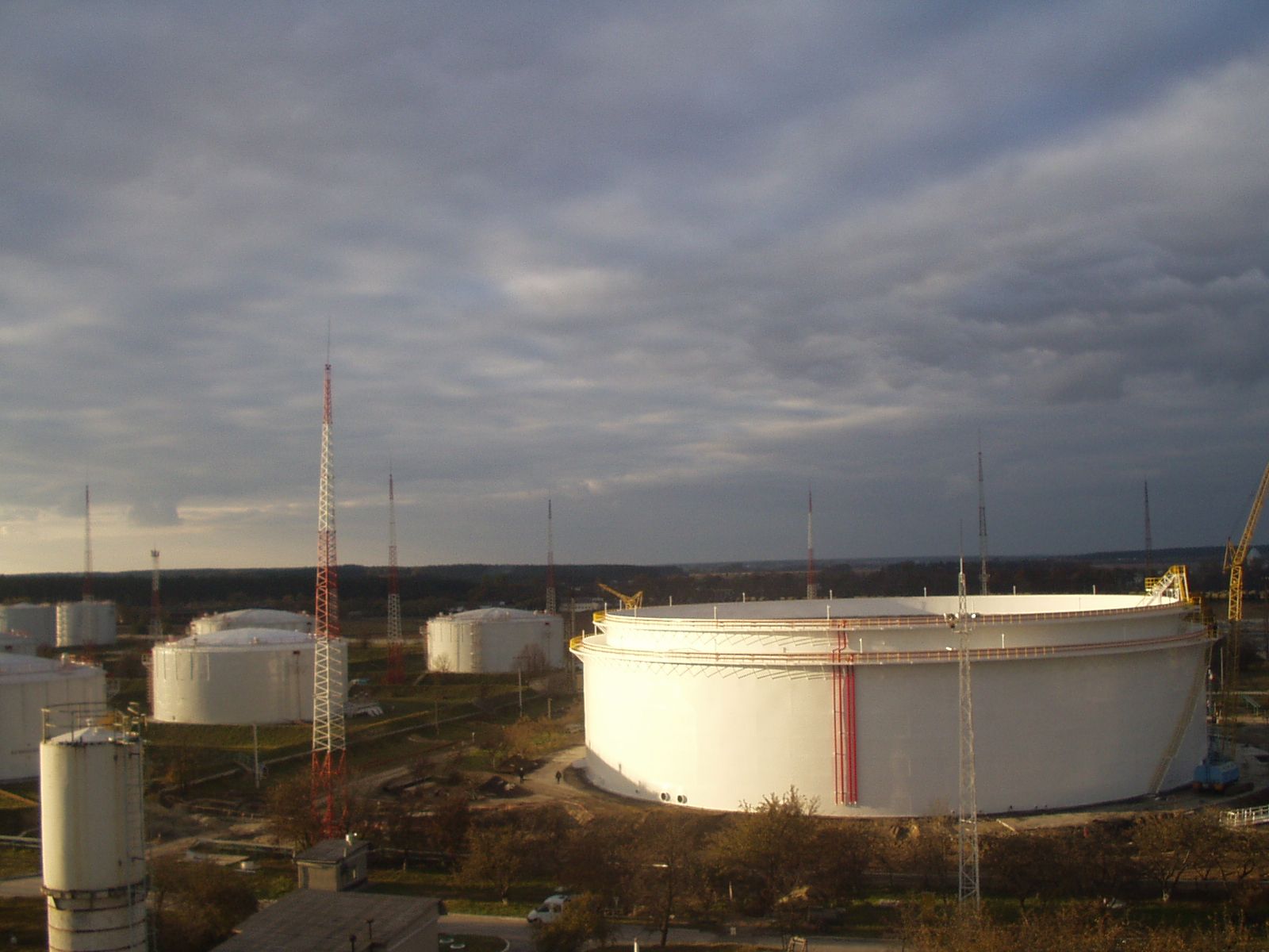 Нефтегазовые хранилища и перегрузочные терминалы для нефти и нефтепродуктов — изображение №9